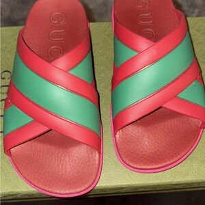Gucci Women's Pink and Green Sandals